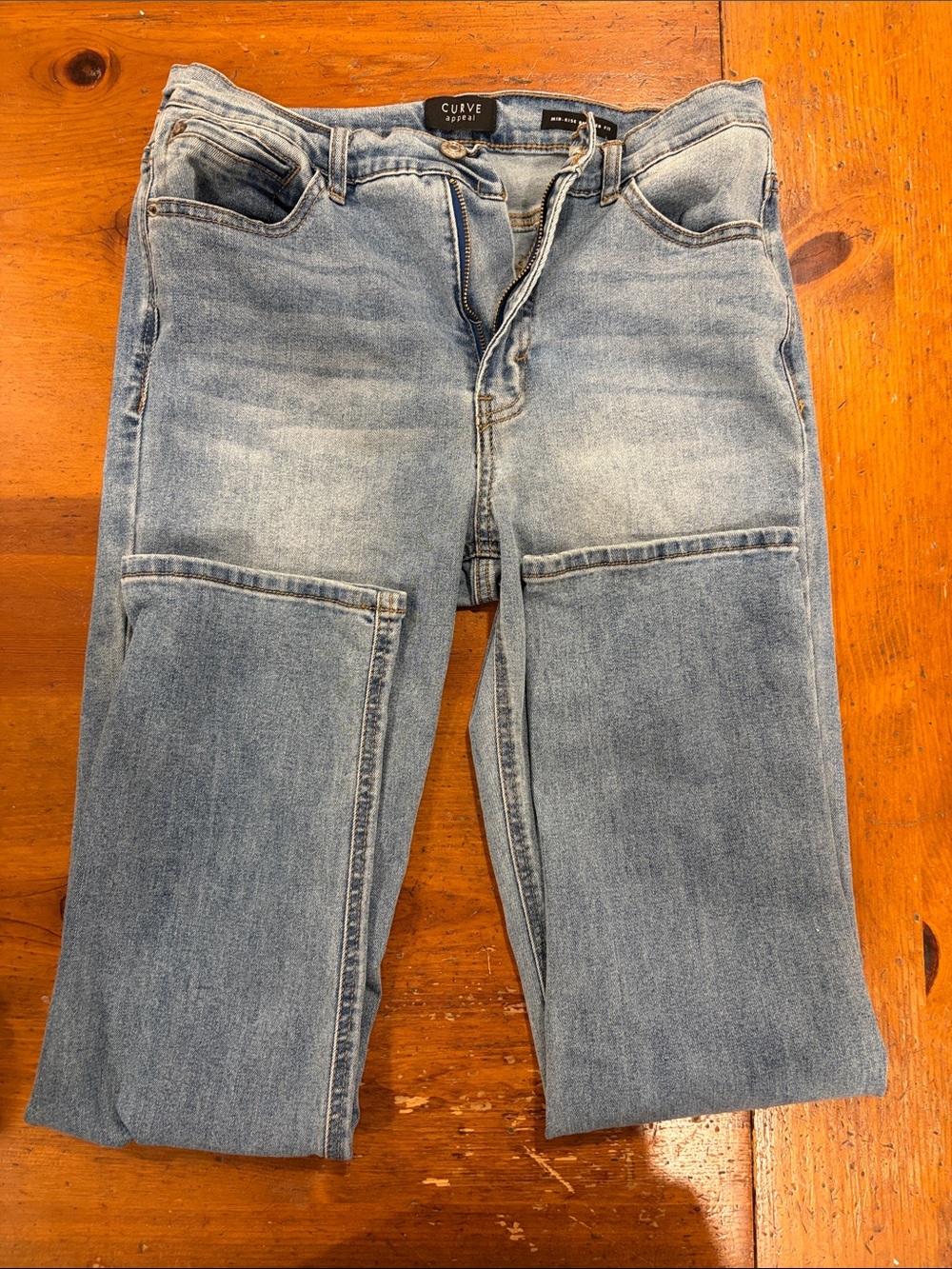 Curve Appeal Women's Slim Straight Jeans in Light Wash Denim
